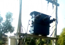 योगी सरकार में भी अव्यवस्थाओं का रोना रो ग्रामीण योगी सरकार एवं उनके मंत्री लाख दावा करें लेकिन उनके दावा एवं आदेशों पर पलीता लगा रहे जिले के जिम्मेदार अधिकारी