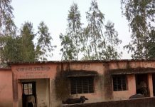 मितौली क्षेत्र के लालपुर ग्रन्ट में उपस्वास्थ्य केंद्र वना जानवरों का बाड़ा