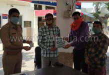 हाथरस के सिकंदराराऊ में कोरोना योद्धाओं के कोरोना संक्रमण से निपटने के लिए होम्योपैथिक दवाएं बांटी गईं