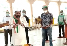 युवा कांग्रेसियों ने हवन यज्ञ कर मनाया राहुल गांधी का जन्मदिन, शहीदों को श्रंद्धाजलि भी दी।