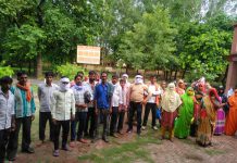 सिकंदराराऊ : राशन मूल्य वृद्धि एवं घटतौली करने वाले राशन डीलर की एसडीएम से लोगो की शिकायत