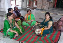 हाथरस : हर्षोल्लास के साथ मनाया गया तीज का त्यौहार