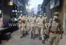 सिकंदराराऊ : सीओ ने पैदल भ्रमण कर लिया कानून व्यवस्था का जायजा