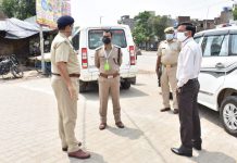 सिकंदराराऊ : डीएम एसपी ने किया सिकंदराराऊ में भ्रमण