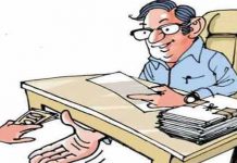 हाथरस : लेखपाल ने मिठाई के डिब्बे में सासंद को दी रिश्वत , सासंद ने कराई रिपोर्ट