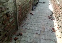 सिकंदराराऊ : सिकंदराराऊ में दो पक्ष भिड़े , चले लाठी डंडे ,पथराव