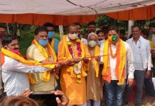 हाथरस सदर विधायक हरिशंकर माहौर ने कबड्डी टूर्नामेंट का फीता काटकर उद्घाटन किया