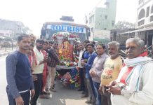 सासनी : विजयदशमी के बाद किया मूर्ति विर्सजन