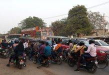 सासनी : जाम के झाम से नहीं मिल रही सासनी को निजात