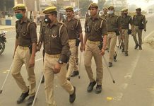 सासनी : त्यौहारो को लेकर किया फ्लैग मार्च