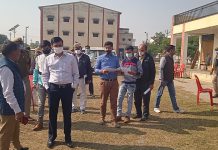 हाथरस में स्नातक एमएलसी चुनाव को लेकर पोलिंग पार्टियां हुई रवाना