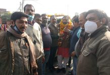 सासनी : नवनिर्वाचित एमएलसी का हुआ जोशीला स्वागत