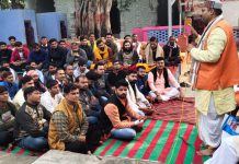 हाथरस : तारागढ़ वाली मैया के मंदिर पर हवन का आयोजन किया गया