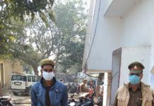 सासनी पुलिस ने चोरी की मोटर साइकिल सहित दबोचा
