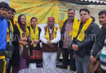 हाथरस : सासनी में डौली माहौर व बासुदेव माहौर ने मन्दिर निर्माण हेतु समर्पण निधि योगदान कार्यक्रम चलाया