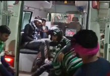 सासनी : बाइकें आपस में भिडीं तीन घायल
