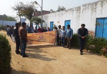 सासनी :विद्यापीठ इंटर कालेज से निकली शहीद सम्मान प्रभातफेरी