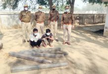 सासनी : चोरी की गई लोहे की राॅड सहित दो गिरफ्तार