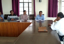 सादाबाद तहसील सभागार में उप जिलाधिकारी राजेश कुमार के नेतृत्व में एक बैठक आयोजित की गई