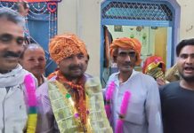 सादाबाद की वेधशाला में ग्राम प्रधान पद प्रत्याशी जगवेंद्र चौधरी का हुआ जोशीला स्वागत