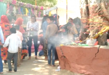 सादाबाद हाथरस रोड स्थित मां तारागढ़ वाली देवी पर भक्तों की उमड़ी भीड़