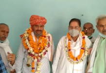 हाथरस : रूपेंद्र चौधरी नंबरदार का चिलर पर भव्य स्वागत किया गया
