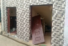 हाथरस : पुलिस की दबिश या फिर वर्दीधारी बदमाशों का कहर दहशत में ग्रामीण