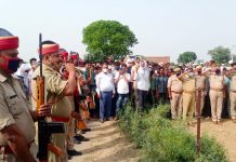 सहपऊ : यूपी पुलिस कृष्णकांत के अंतिम संस्कार में आए मामा की बाइक हुई चोरी