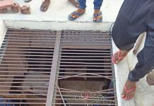 सहपऊ : बंद मकान की छत काटकर लाखों रुपए के आभूषण की चोरी