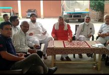 सादाबाद : रालोद कार्यकर्ताओ ने बैठक की