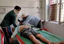 सादाबाद : मई अभयपुरा में दो पक्षों में जमकर चले लाठी डंडे