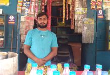 अतरौली में चाय बेचने वाले का पढ़ने वाले बच्चों के प्रति उभरा दर्द