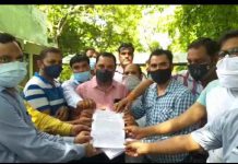 अलीगढ़ : पत्रकारों ने राष्ट्रपति को संबोधित सौंपा ज्ञापन