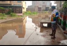 सादाबाद : जलभराव की शिकायत को लेकर चले लाठी डंडे