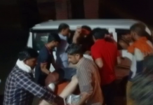 सादाबाद मैं बीती रात आगरा बाईपास मार्ग पर दो बाइकों की आमने-सामने की भिड़ंत