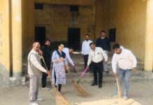 सिकंदराराऊ : भाजपा ने चलाया स्वच्छता अभियान