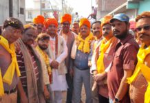 सिकंदराराऊ : रंगभरनी एकादशी के मेले में जमकर उड़ा अबीर गुलाल