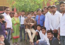 सिकंदराराऊ : रोवर्स रेंजर्स का प्रशिक्षण ले रहे डिग्री कॉलेज के विद्यार्थी