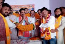 पुरदिल नगर : भाजपा प्रत्याशी हर्षकान्त कुशवाह के लिए राज्य मंत्री असीम अरुण ने मांगे वोट