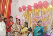 निकेतन में बहुत ही धू आशा की किरण परिवार द्वारा कर्रही स्थित विवेकानंद विद्यामधाम से मनाया गया