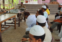 ईद उल-अज़हा व कावड यात्रा के दृष्टिगत थाना सिकन्द्राराऊ पर गणमान्य , संभ्रांत व्यक्तियों व धर्मगुरूओं के साथ पीस कमेटी की मीटिंग का आयोजन