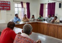 सादाबाद : तहसील सभागार उप जिलाधिकारी द्वारा राशन डीलरों की बैठक आयोजित की गई