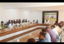 सिकंदराराऊ : वृक्षारोपण की तैयारियों को लेकर नगर पालिका अध्यक्ष ने ली समीक्षा बैठक