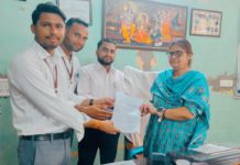 हाथरस: शिक्षण संस्थान में होने वाली समस्याओं का समाधान कराने हेतु डायट प्राचार्य / उपशिक्षा निदेशक को ज्ञापन पत्र दिया।