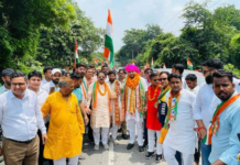तिरंगा यात्रा में उमड़ा हुजूम, लगे ‘भारत माता की जय’ के नारे