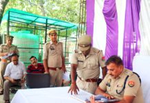 सिकंदराराऊ : कोतवाली पर थाना दिवस के दौरान पुलिस अधीक्षक ने सुनी शिकायतें, माल खाने एवं आवासीय भवनों का किया निरीक्षण