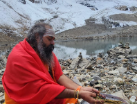 कोरोना महामारी में दिवंगत आत्माओं की शांति हेतु आदि कैलाश पर किया तर्पण अनुष्ठान