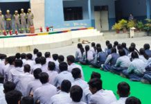 सिकंदराराऊ : अमोल चंद पब्लिक स्कूल में अग्निशमन की टीम ने किया मॉक ड्रिल