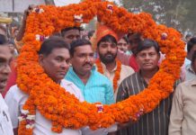 सिकंदराराऊ : बाजीदपुर में विजयदशमी के पावन पर्व पर रावण धूंधू कर जला