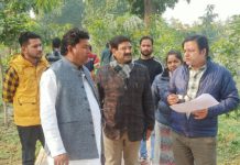 सिकंदराराऊ : प्रदेश सरकार की दो सदस्यीय टीम ने ब्यूटीफिकेशन कोंटेस्ट को लेकर किया नगर पालिका के जवाहर पार्क का निरीक्षण